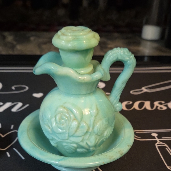 Avon Mint Green Bath Accessory Set